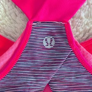 Lululemon sports bra